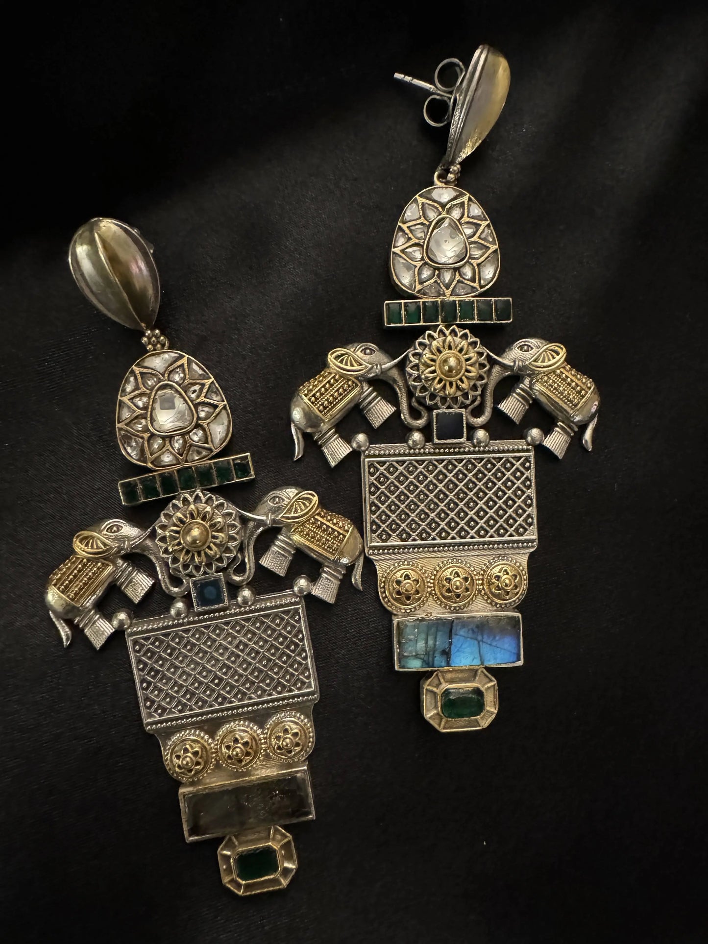 925 Silver Dual Tone Earring - Ethnic Andaaz