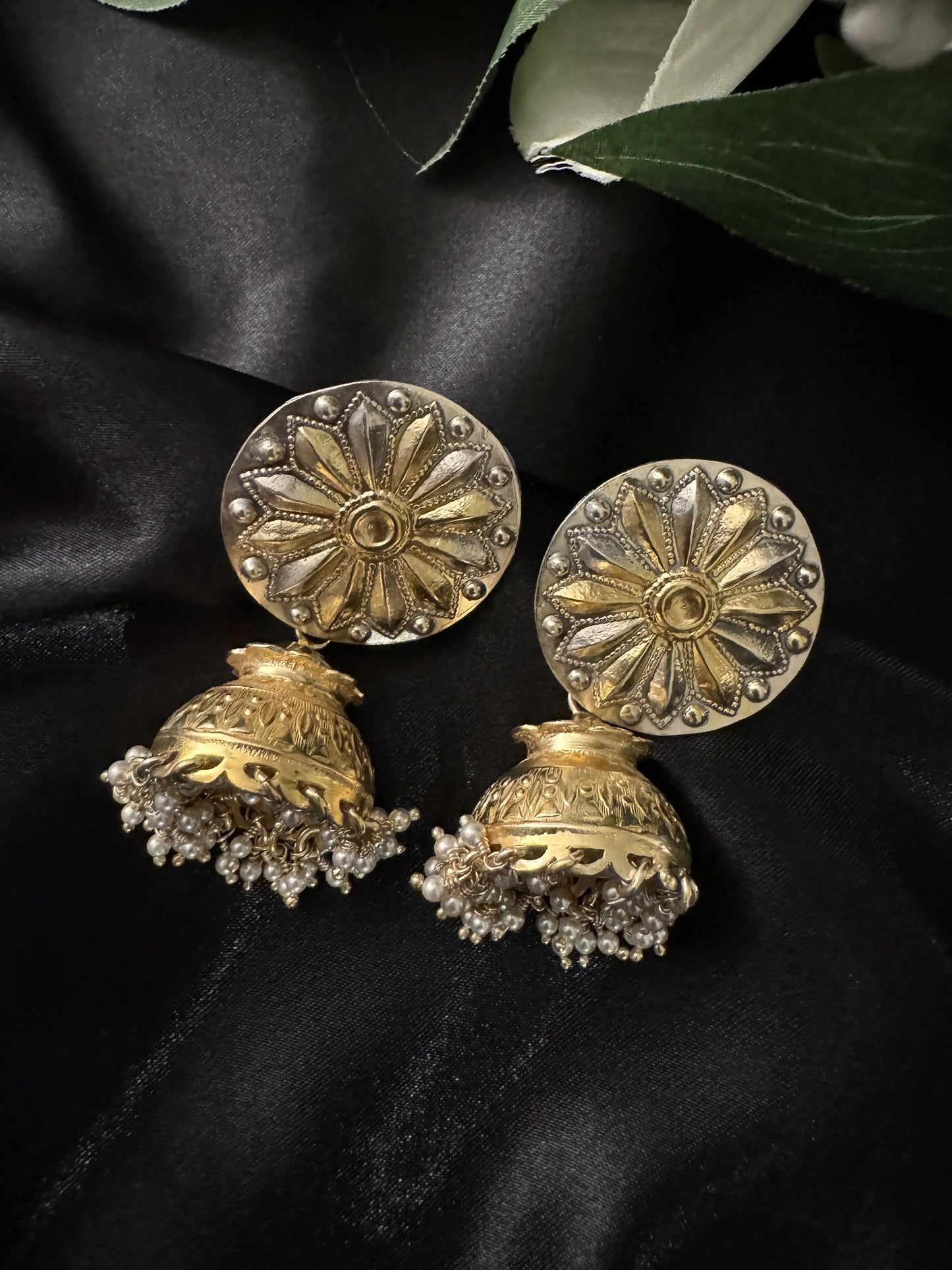 925 Silver Dual Tone Earring - Ethnic Andaaz