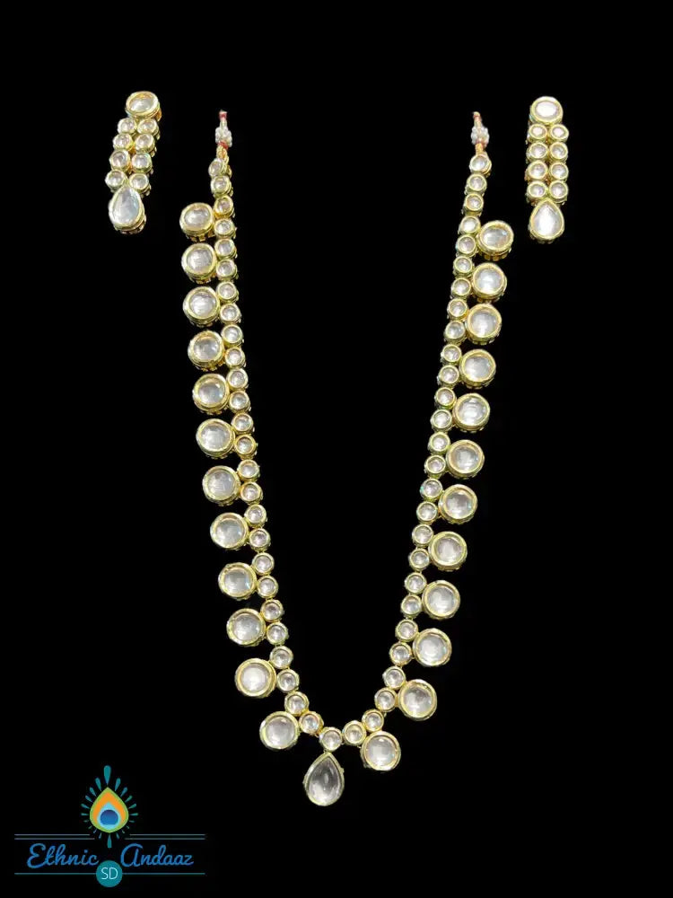 Miya Kundan Set
