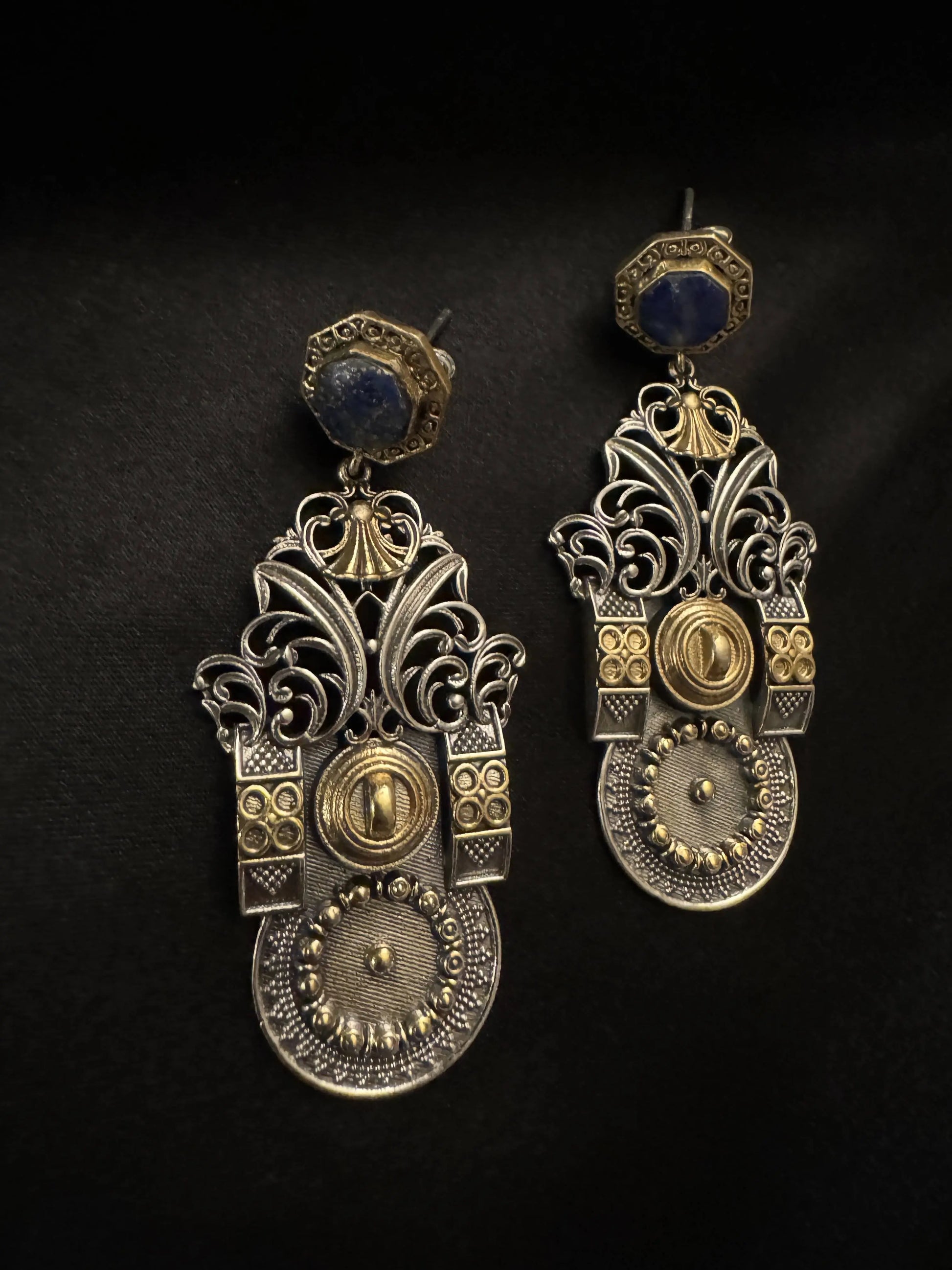 925 Silver Dual Tone Earring - Ethnic Andaaz