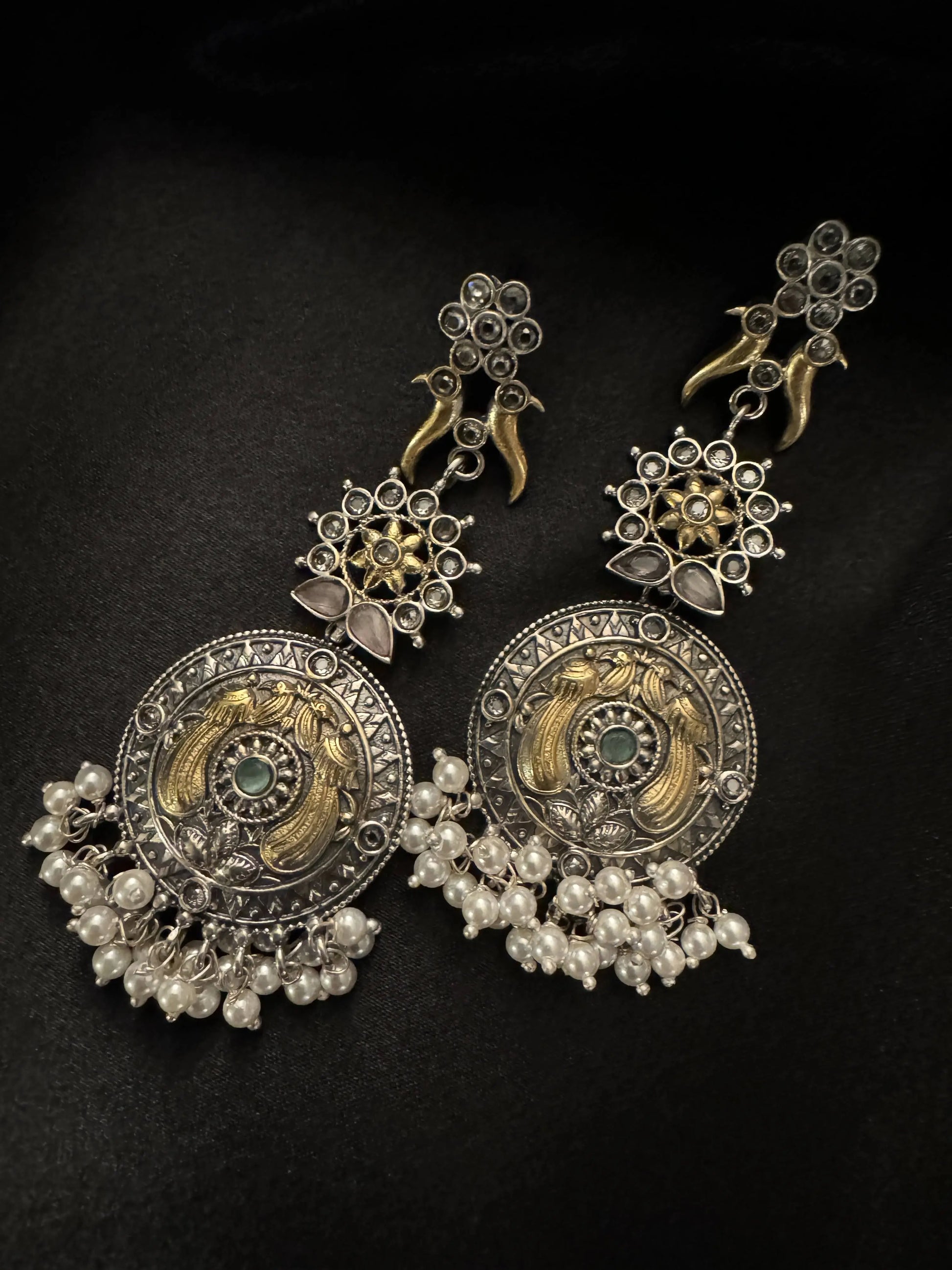 925 Silver Dual Tone Earring - Ethnic Andaaz