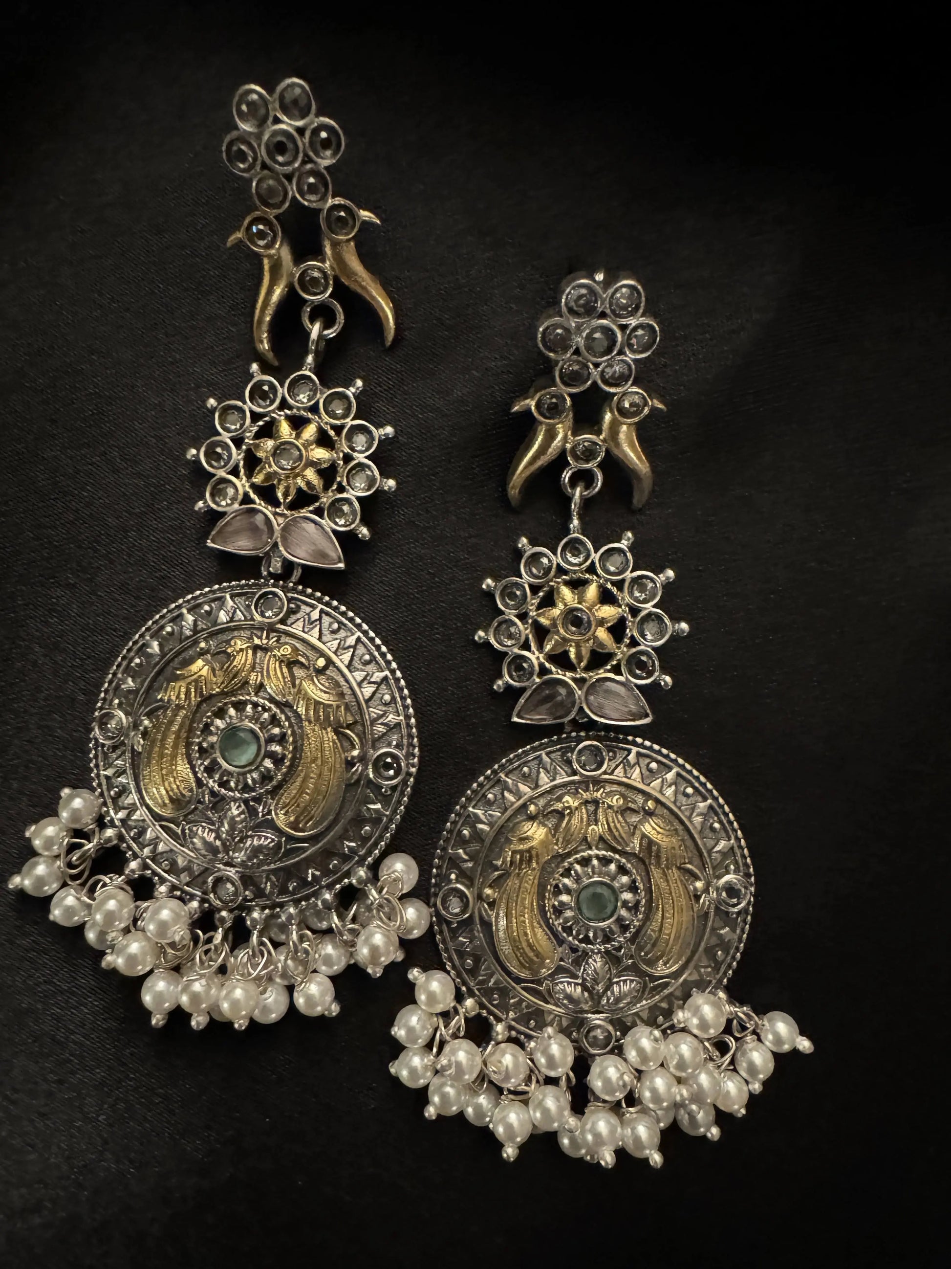 925 Silver Dual Tone Earring - Ethnic Andaaz