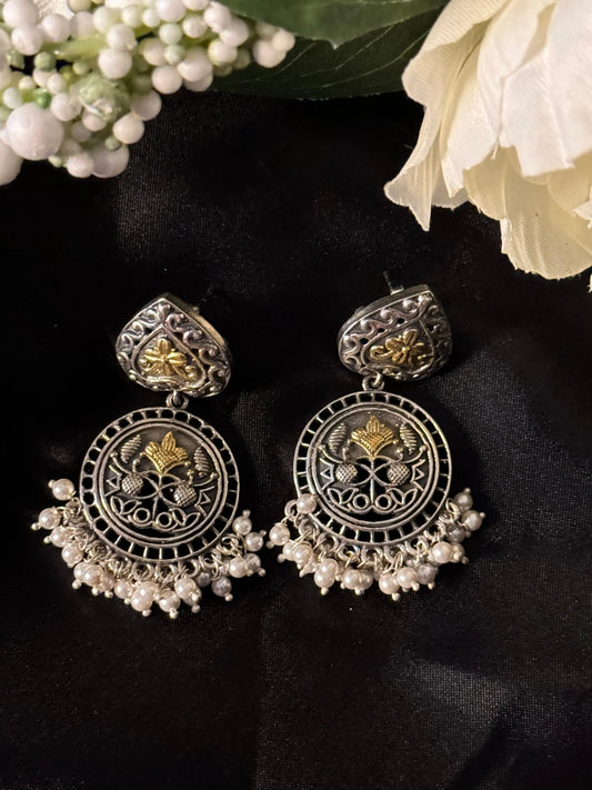 925 Silver Dual Tone Earring - Ethnic Andaaz
