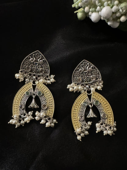 925 Silver Dual Tone Earring - Ethnic Andaaz