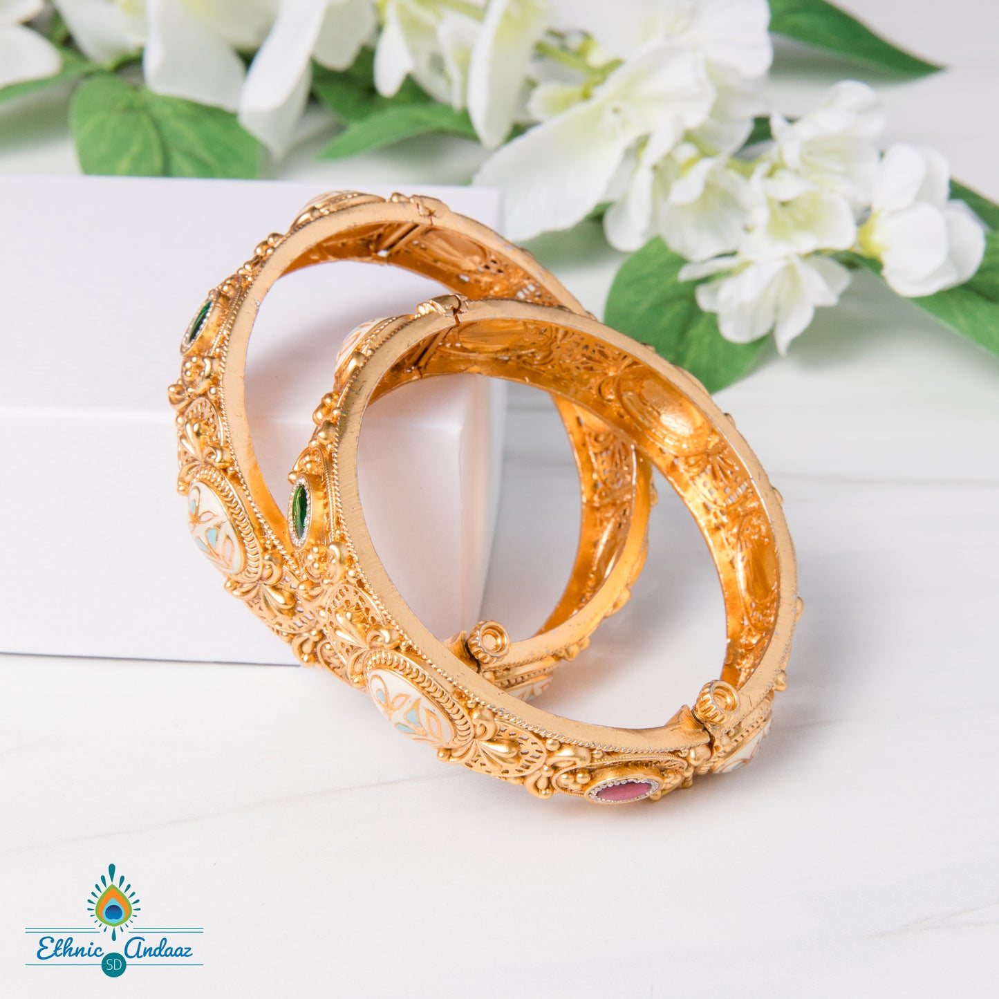 Tamanna gold bangle