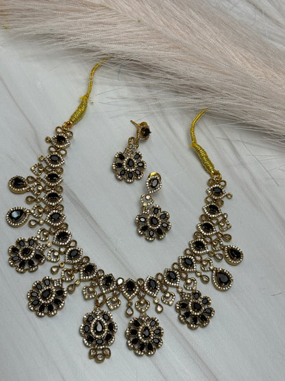 Alia necklace set