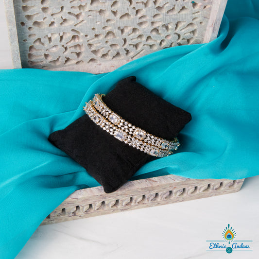 Akshu gold bangle