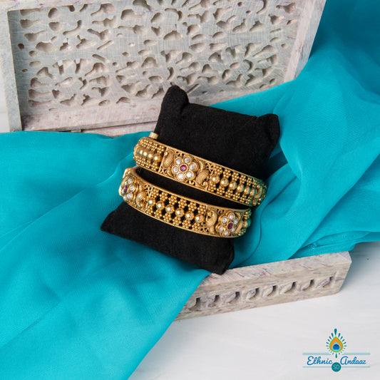 Janiv Ethnic gold bangle
