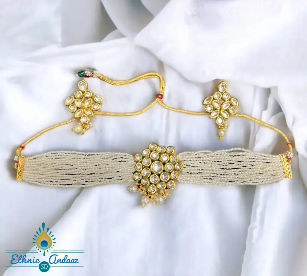Palak Short Gold Set Jewelry