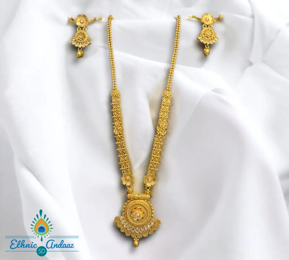 Meenal Gold Set Jewelry