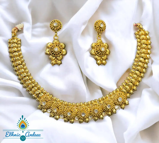 Rimi Short Gold Set Jewelry